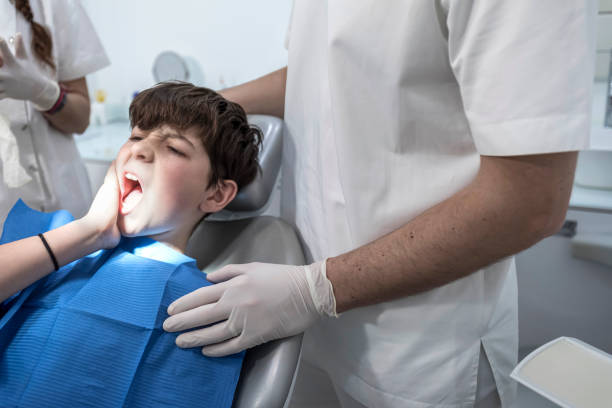 Best Orthodontic Emergency Dentist in Clifton, IL